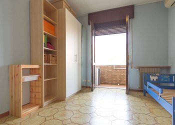 Three-room apartment Muggiò - photo 17