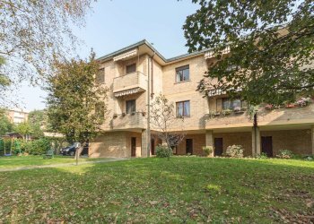 Three-room apartment Muggiò - photo 30