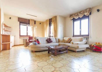 Three-room apartment Muggiò - photo 34