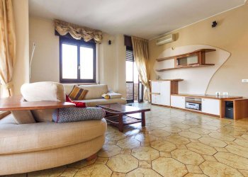 Three-room apartment Muggiò - photo 37