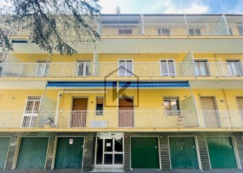 Foto 17 - Appartamento Via Mombello
 
1, Varazze - foto 17