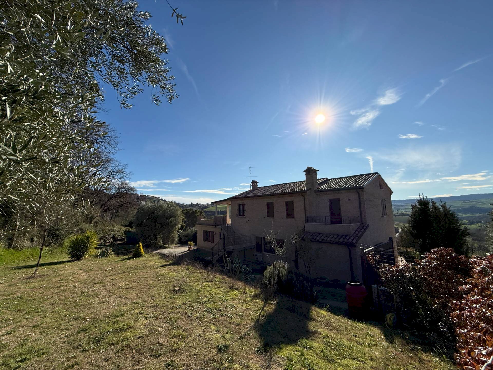 Foto 1 - Casa indipendente C.da Metuccia
 
2, Fermo - foto 1