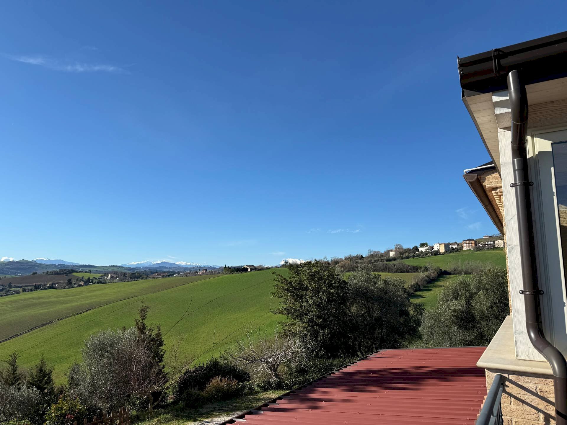 Foto 2 - Casa indipendente C.da Metuccia
 
2, Fermo - foto 2