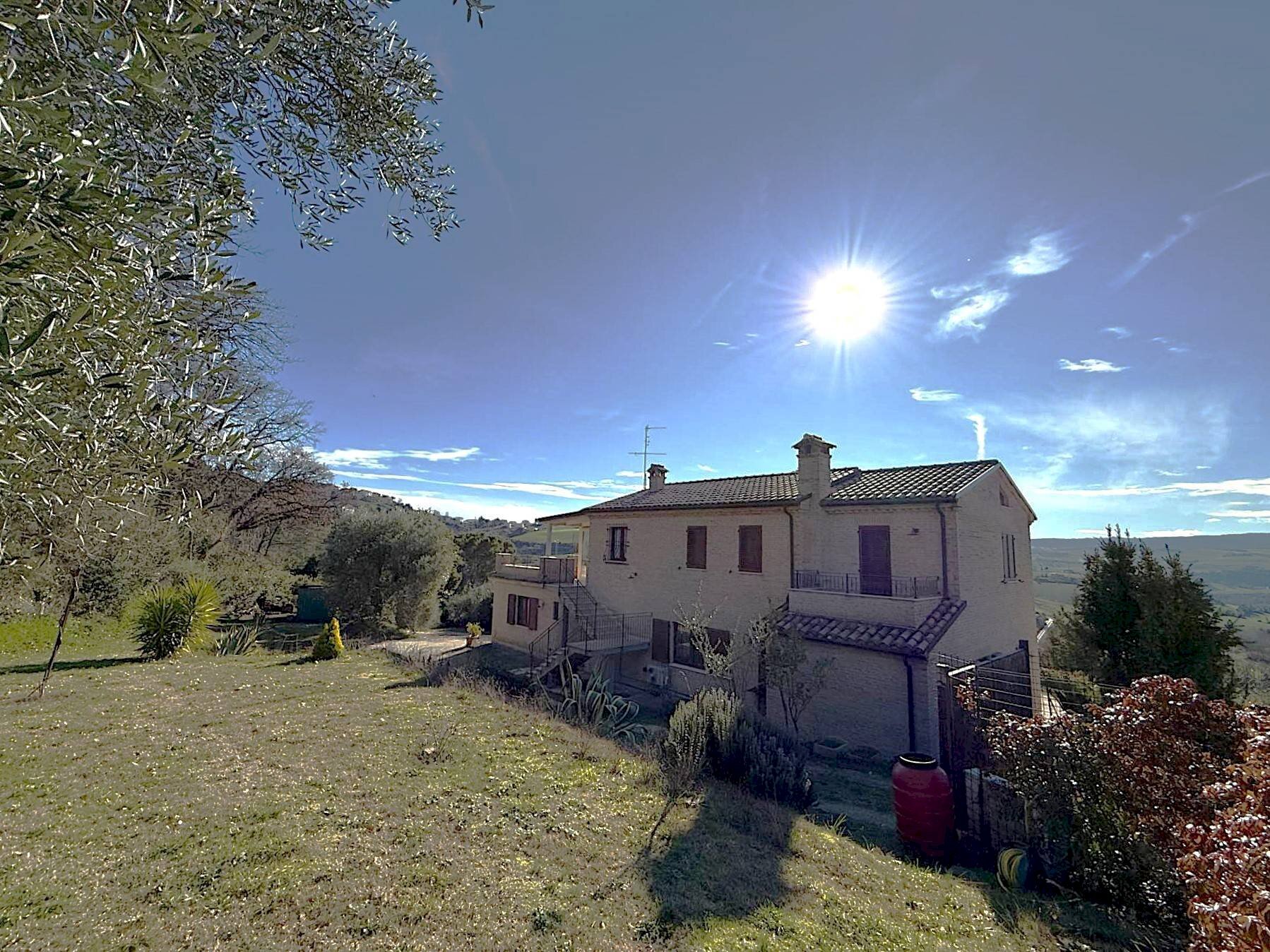 Foto 1 - Casa indipendente C.da Mentuccia
 
2, Fermo - foto 1