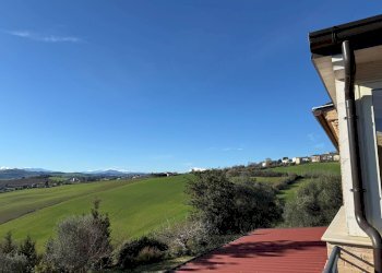 Foto 2 - Casa indipendente C.da Metuccia
 
2, Fermo - foto 2