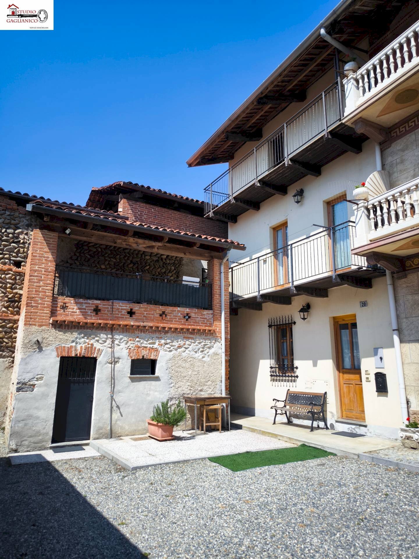 Foto 2 - Villa a Schiera Piazza Mazzini
 
20, Borriana - foto 2