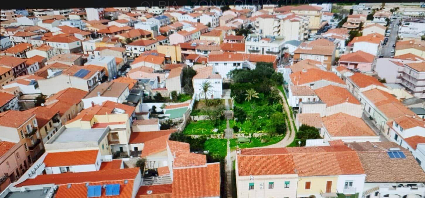 Foto 1 - Villa Centrale
 
20, Olbia - foto 1