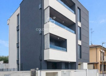 Foto 1 - Quadrilocale Viale Enrico Toti
 
7, Riccione - foto 1