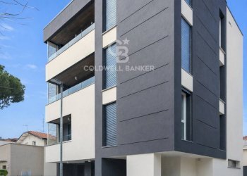 Foto 2 - Quadrilocale Viale Enrico Toti
 
7, Riccione - foto 2