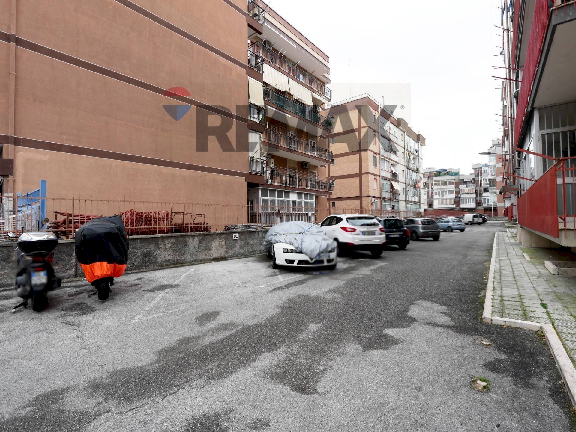 Edificio all\'aperto - Quadrilocale Viale John Fitzgerald Kennedy
 
77, Bari - foto 3