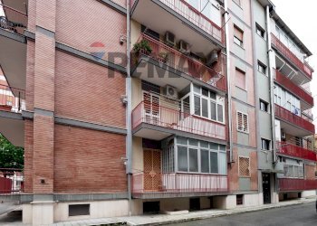 Edificio all\'aperto - Quadrilocale Viale John Fitzgerald Kennedy
 
77, Bari - foto 1