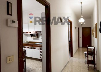 Hall / corridoio - Quadrilocale Viale John Fitzgerald Kennedy
 
77, Bari - foto 7