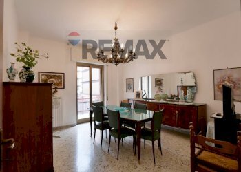 Sala da pranzo - Quadrilocale Viale John Fitzgerald Kennedy
 
77, Bari - foto 12