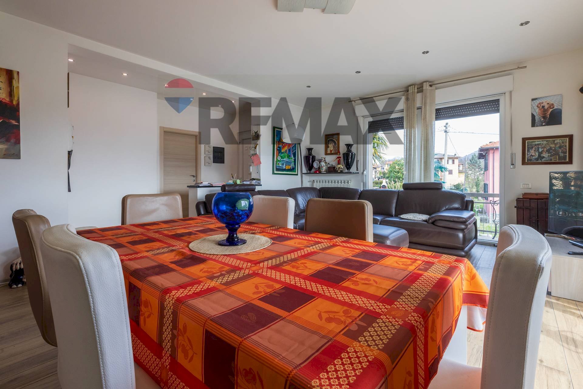 Sala da pranzo - Semi-detached house Via Libertà
 
14, Cugliate-Fabiasco - photo 2