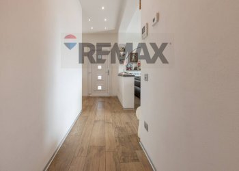 Hall / corridoio - Casa semi indipendente Via Libertà
 
14, Cugliate-Fabiasco - foto 6