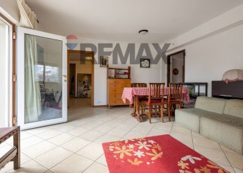 Sala da pranzo - Casa semi indipendente Via Libertà
 
14, Cugliate-Fabiasco - foto 25