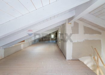 Hall / corridoio - Appartamento Via Carlo Cattaneo
 
1, Monterotondo - foto 24