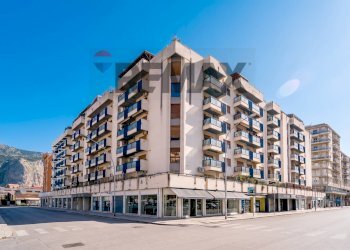 Edificio all\'aperto - Appartamento Viale Praga
 
11, Palermo - foto 3