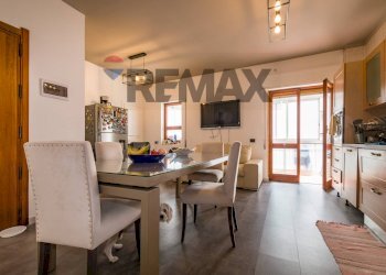 Sala da pranzo - Appartamento Viale Praga
 
11, Palermo - foto 8