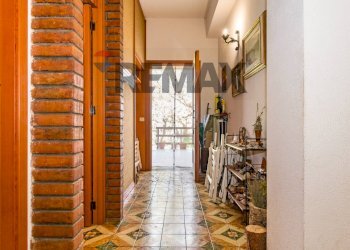 Hall / corridoio - Villa VIA DELLE  RONDINI - CONTRADA COLOMBO
 
SNC, Cefalù - foto 8