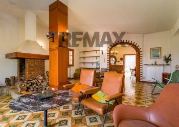 Soggiorno - Villa VIA DELLE  RONDINI - CONTRADA COLOMBO
 
SNC, Cefalù - foto 15