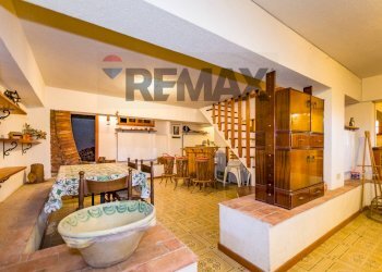 Sala da pranzo - Villa VIA DELLE  RONDINI - CONTRADA COLOMBO
 
SNC, Cefalù - foto 41