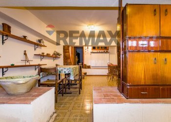 Sala da pranzo - Villa VIA DELLE  RONDINI - CONTRADA COLOMBO
 
SNC, Cefalù - foto 43