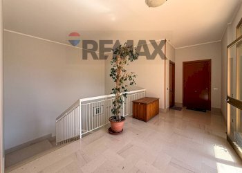 Ricezione / Lobby - Appartamento Via Tommaso Natale
 
80/B, Palermo - foto 10