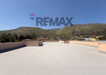 Vista delle montagne - Appartamento Via Tommaso Natale
 
80/B, Palermo - foto 34