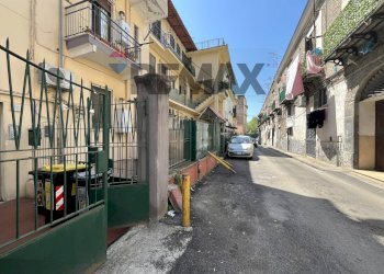 Edificio all\'aperto - Quadrilocale Via Cupa Carbone
 
10, Napoli - foto 23