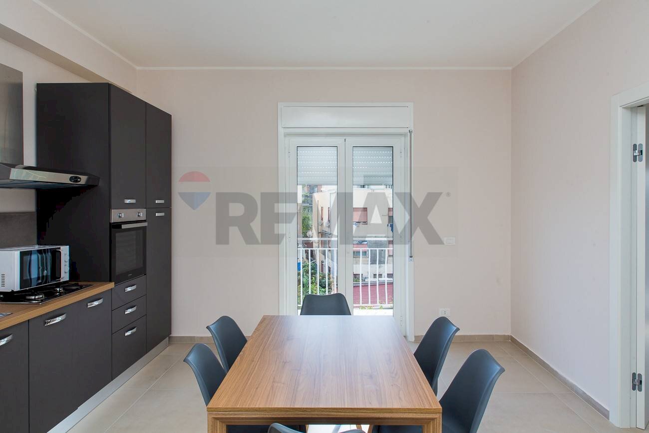 Sala da pranzo - Terreno non edificabile Via Sebastiano Catania
 
211, Catania - foto 2