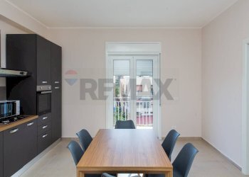 Sala da pranzo - Terreno non edificabile Via Sebastiano Catania
 
211, Catania - foto 2