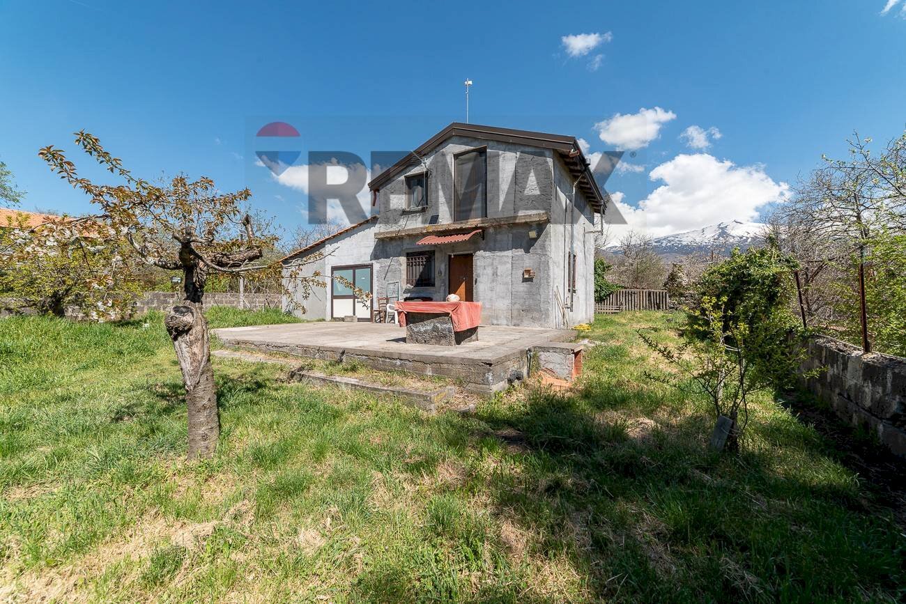 Casa all\'aperto - Villa Contrada San Leo
 
86, Belpasso - foto 1