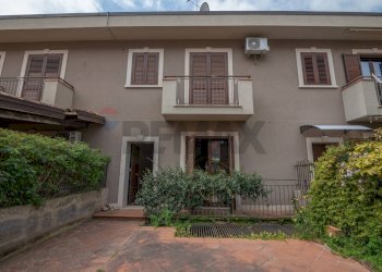 Casa all\'aperto - Villa a Schiera Via Adamo Asmundo
 
23, Caltagirone - foto 2