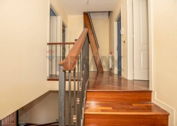 Scale - Villa a Schiera Via Adamo Asmundo
 
23, Caltagirone - foto 11