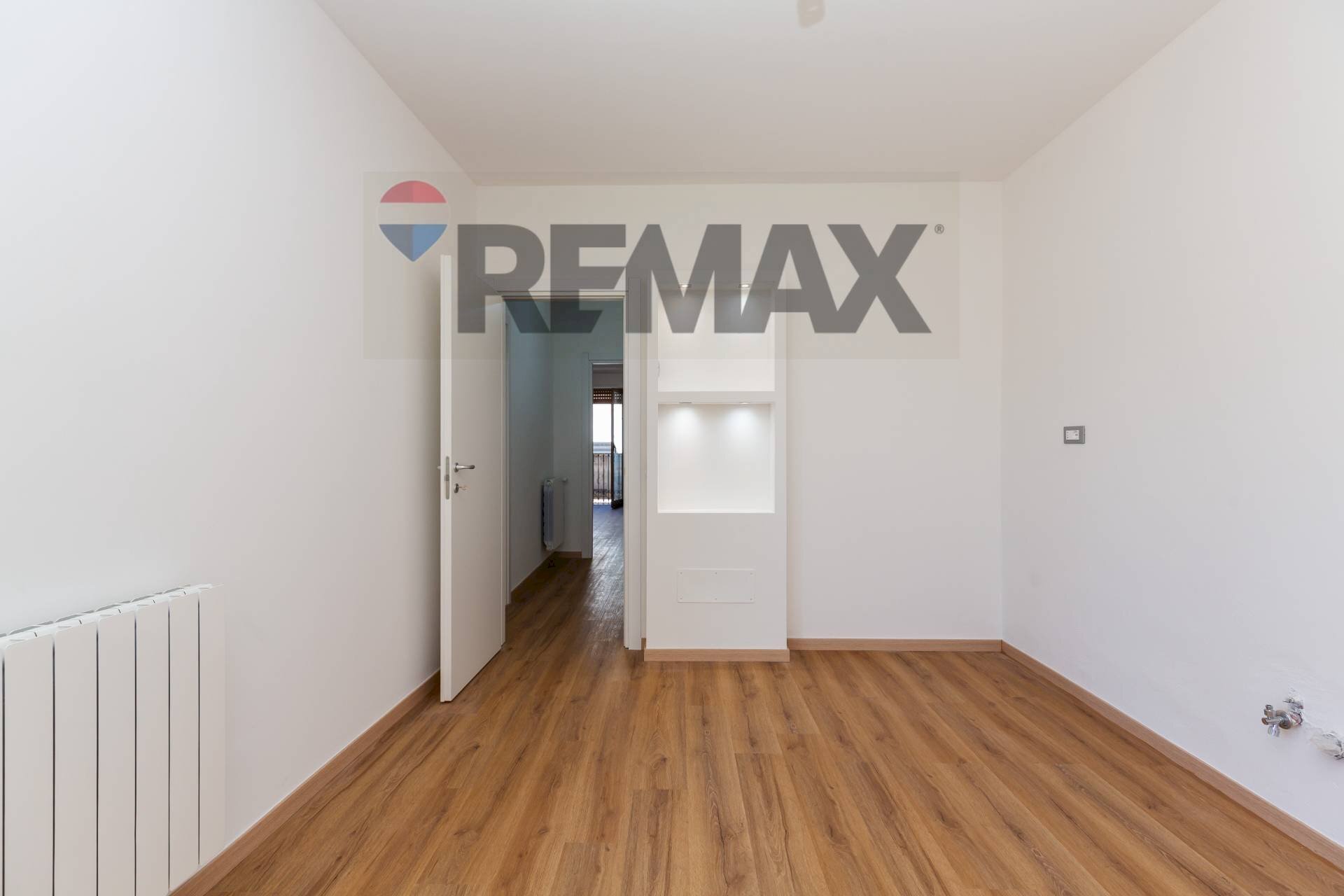 Stanza vuota - Semi-detached house Via Battiati
 
58, Aci Bonaccorsi - photo 1