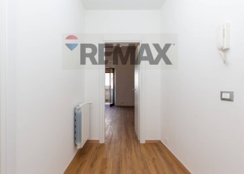 Hall / corridoio - Semi-detached house Via Battiati
 
58, Aci Bonaccorsi - photo 2