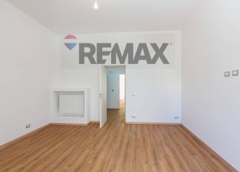Stanza vuota - Semi-detached house Via Battiati
 
58, Aci Bonaccorsi - photo 4