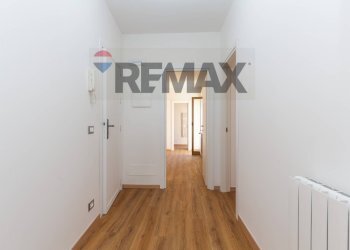 Hall / corridoio - Semi-detached house Via Battiati
 
58, Aci Bonaccorsi - photo 7