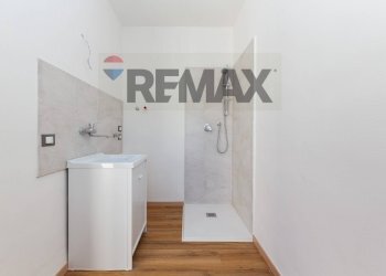 Bagno - Semi-detached house Via Battiati
 
58, Aci Bonaccorsi - photo 9