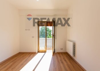 Stanza vuota - Semi-detached house Via Battiati
 
58, Aci Bonaccorsi - photo 14