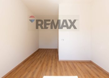 Stanza vuota - Semi-detached house Via Battiati
 
58, Aci Bonaccorsi - photo 15