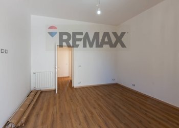 Stanza vuota - Semi-detached house Via Battiati
 
58, Aci Bonaccorsi - photo 24