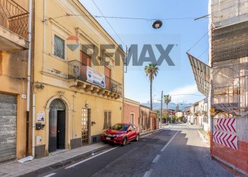 Edificio all\'aperto - Semi-detached house Via Battiati
 
58, Aci Bonaccorsi - photo 28