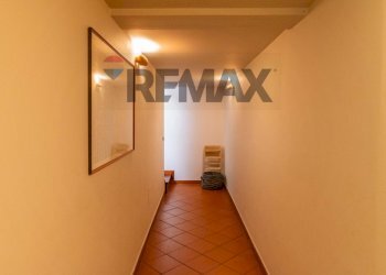 Hall / corridoio - Independent house Via Caduti del lavoro, Catania - photo 20