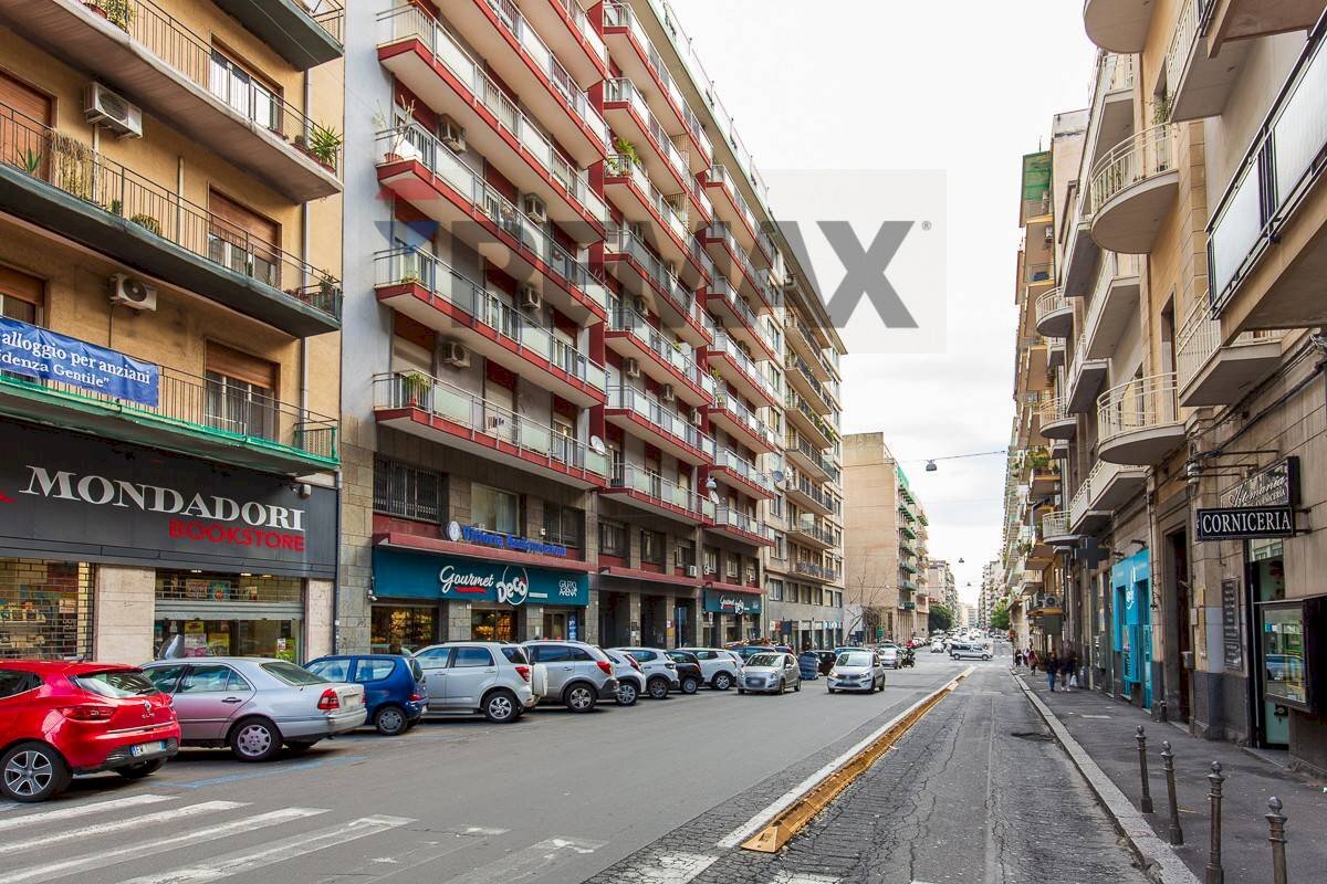 Edificio all\'aperto - Commercial Premises Via Gabriele D'annunzio
 
125, Catania - photo 1