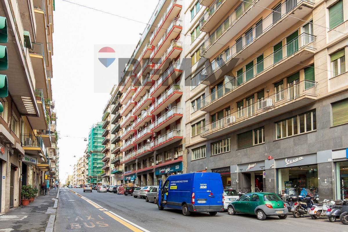 Edificio all\'aperto - Commercial Premises Via Gabriele D'annunzio
 
125, Catania - photo 2