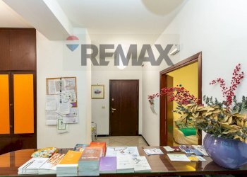 Hall / corridoio - Commercial Premises Via Gabriele D'annunzio
 
125, Catania - photo 12