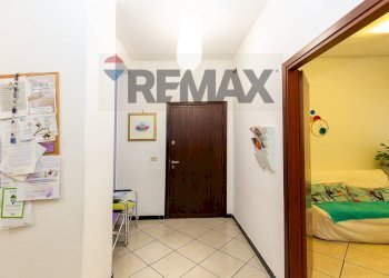 Hall / corridoio - Commercial Premises Via Gabriele D'annunzio
 
125, Catania - photo 13