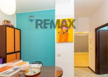 Sala da pranzo - Commercial Premises Via Gabriele D'annunzio
 
125, Catania - photo 21